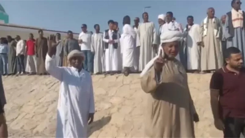 إقبال كثيف من المواطنين على لجان الاقتراع بمحافظة البحر الأحمر