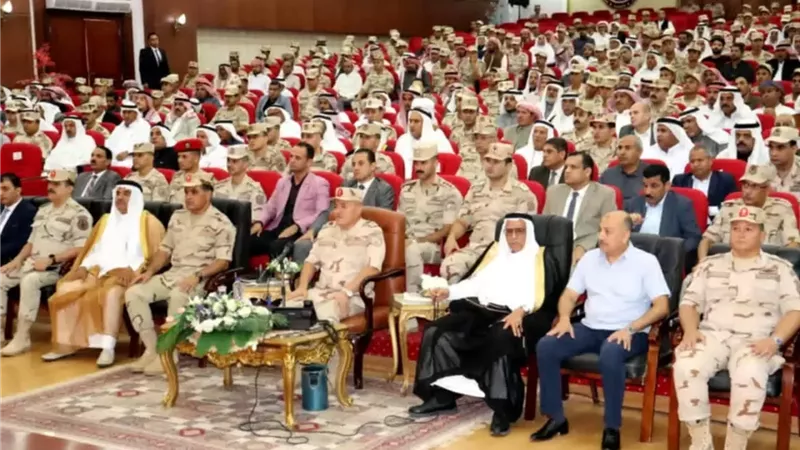 قيادة شرق القناة لمكافحة الإرهاب تستقبل عدداً من شيوخ وعواقل القبائل
