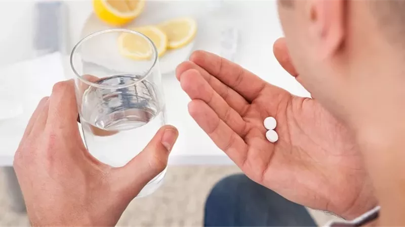 الإفراط في المسكنات قد يسبب صداعاً مزمناً بدلاً من علاجه