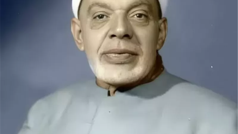 القارئ الشيخ عبد الفتاح الشعشاعي..صوت خاشع ومدرسةخالدة في التلاوة