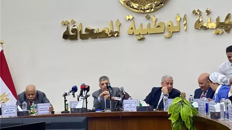 أسامة ربيع عن قناة السويس الجديدة: أضخم مشروع تكريك في العالم