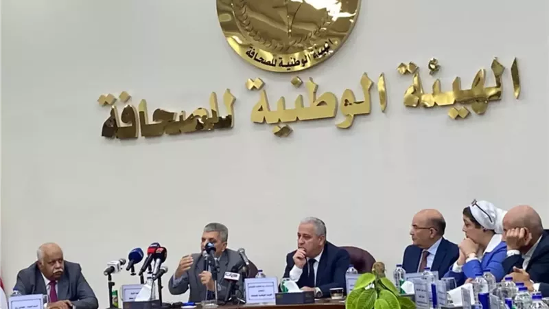 الفريق أسامة ربيع: 1.48 مليار دولار زيادة فى دخل قناة السويس