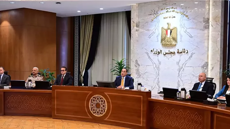 مدبولى: قطاع الاتصالات يحظى باهتمام بالغ من الرئيس لدوره في توفير الآلاف من فرص العمل