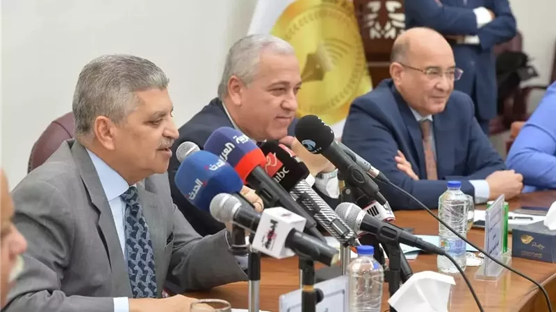 الفريق أسامة ربيع في ندوة موسعة بـ