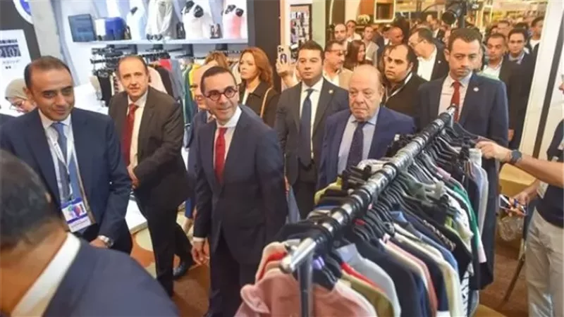الخطيب: جهود لتعزيز بيئة جاذبة لصناعة المنسوجات والملابس الجاهزة