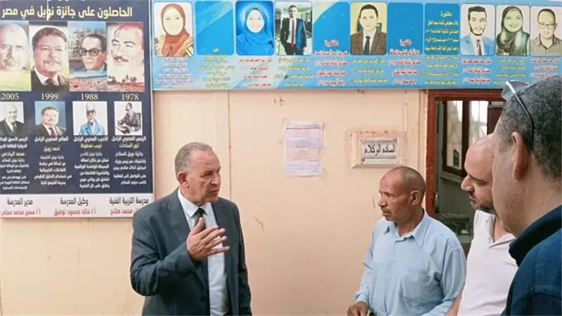 مدير تعليم أسيوط يتفقد 4 مدارس بالزرابى والنخيلة وباقور بأبوتيج