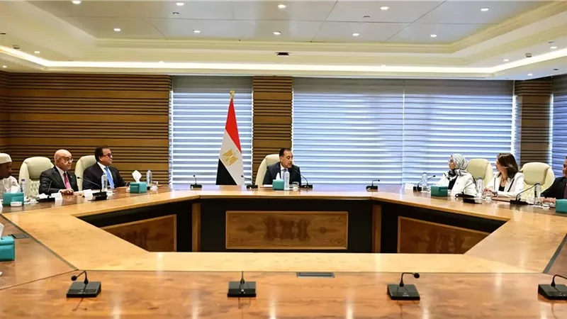 رئيس الوزراء: الدولة أولت اهتماماً كبيراً لمجال الرعاية الصحية