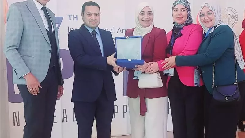 محافظ دمياط يُهنئ مديرية الصحة