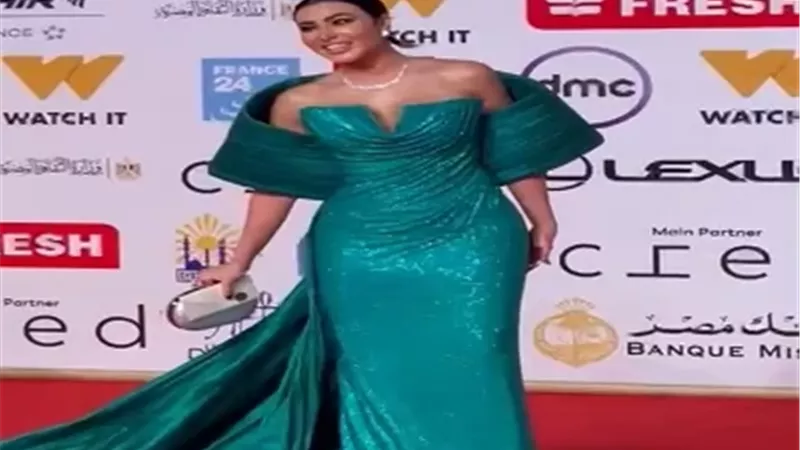 يسرا ودرة وميرهان حسين.. إطلالات جذابة لنجمات الفن بمهرجان القاهرة