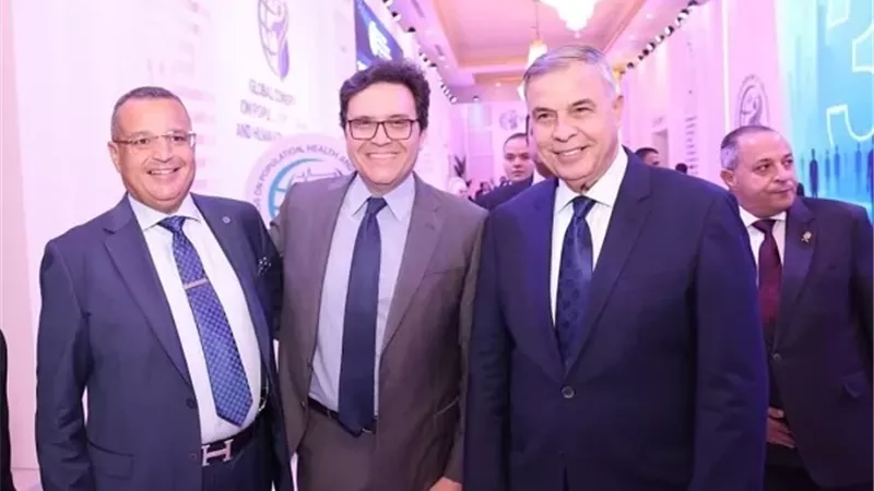 محافظ جنوب سيناء يشارك في مؤتمر السكان والصحة 2025