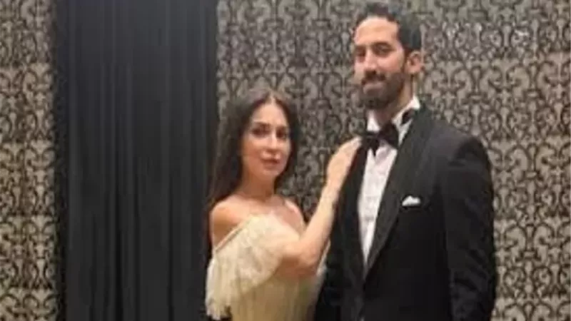 زوج مى عز الدين بعد اعلان زواجهما: 