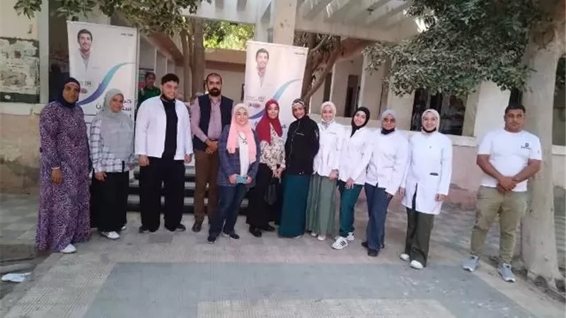 قافلة طبية لعلاج الأسنان لطلاب المدارس بالجبلايات بالقطاع الريفى