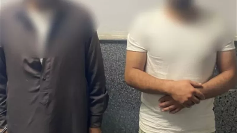 ملابسات فيديو لمحاولة شخص التعدى على آخر بـ