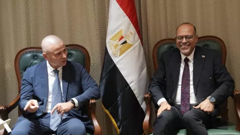 وزير العمل يبحث مع السفير الإيطالي تعزيز التعاون في مجالات التدريب وتنقل العمالة