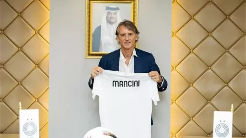 السد القطري يعلن التعاقد مع الإيطالي مانشيني