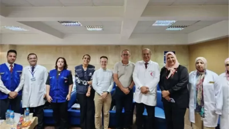 محافظ دمياط يُهنئ المستشفى العام لحصولها على الإعتماد الدولى