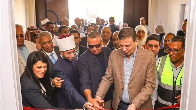 وزراء التخطيط والزراعة والأوقاف والمحافظ يفتتحون مركز التميز