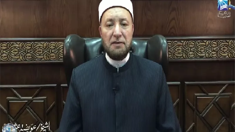 بالفيديو| هل يجب أن يكون المسلم على طهارة عند الدعاء؟