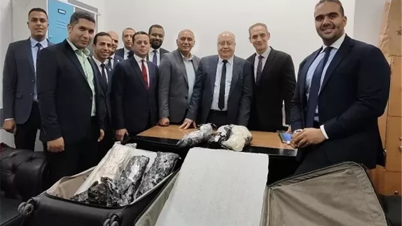 جمارك مطار القاهرة تضبط عشرين كيلو مخدرات