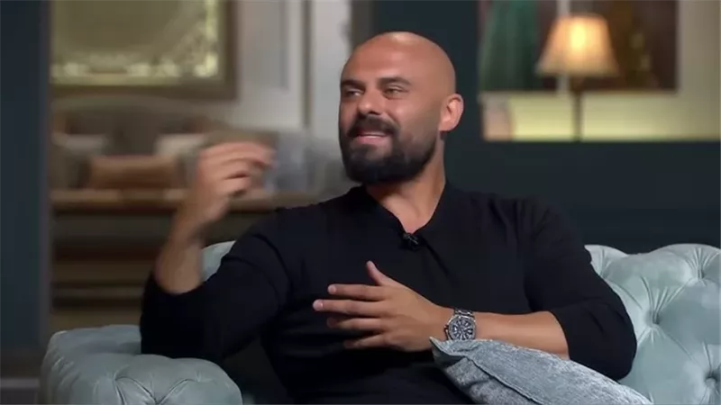 أحمد صلاح حسني: 