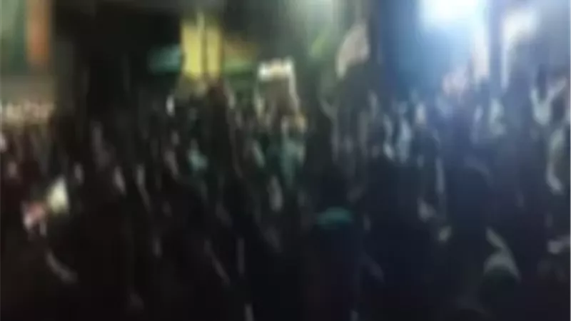 الداخلية تكشف ملابسات فيديو تجمع مواطنين وترديدهم بعض الهتافات