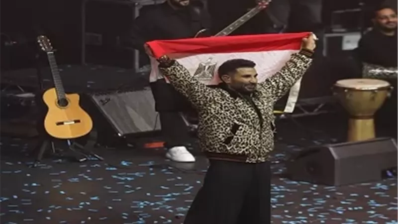 أحمد سعد يرفع علم مصر ويتألق في حفل كامل العدد بلندن