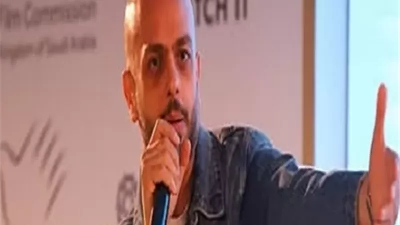 أحمد مراد: أقدم وجبة دسمة لجمهورى بأعمالى ولا أسير على خطى نجيب محفوظ