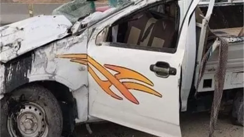 إصابة 9 في تصادم ربع نقل محملة بالرمان وملاكي بسوهاج