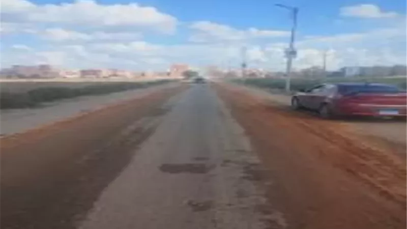 محافظ كفرالشيخ يعلن الانتهاء من رفع كفاءة طريق