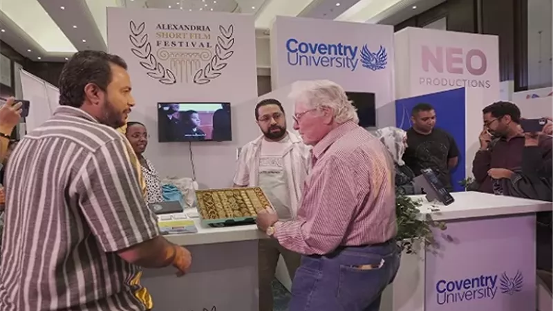 افتتاح جناح مهرجان الإسكندرية للفيلم القصير بالقاهرة السينمائي