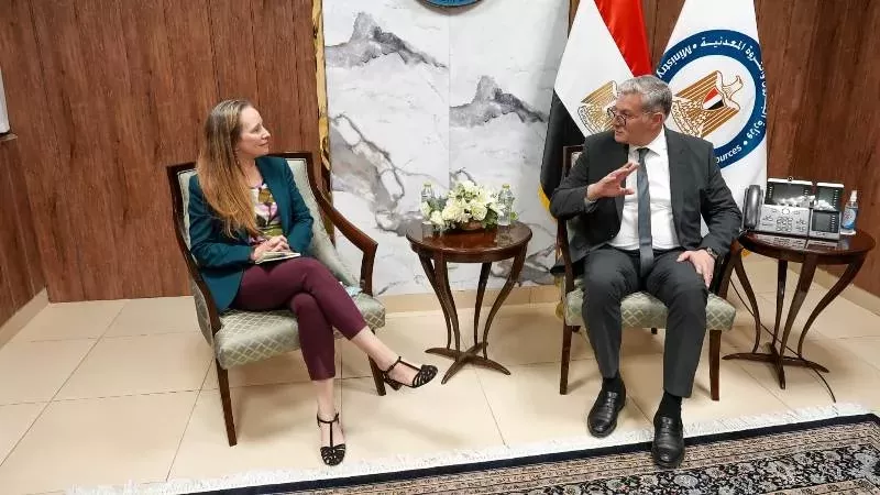 وزير البترول يبحث مع وفد البنك الدولي التعاون في الطاقة والتعدين