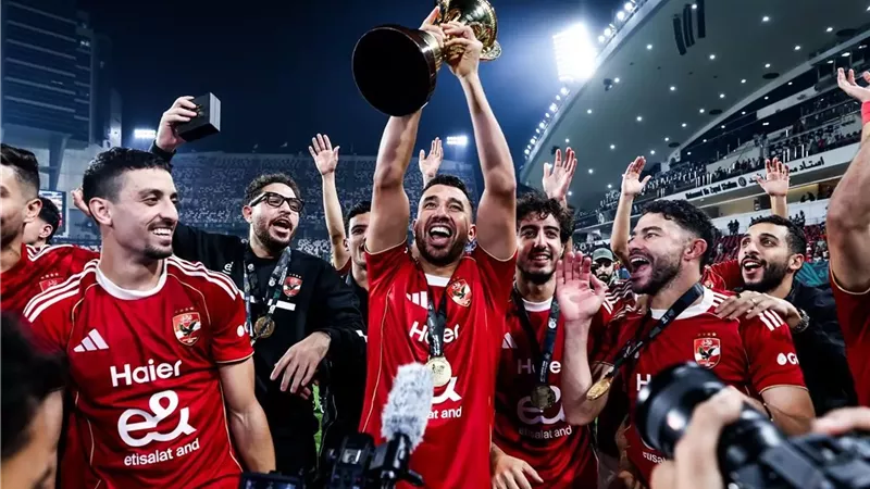 تريزيجيه يكشف حقيقة معاناة نجوم الأهلي من مشكلة بدنية