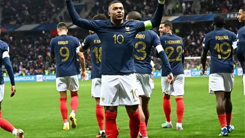 موعد مباراة فرنسا وأذربيجان اليوم في تصفيات كأس العالم