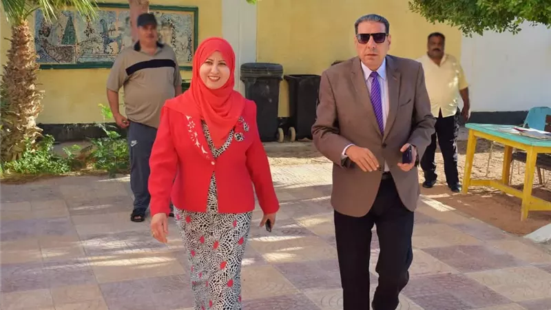 مدير تعليم جنوب سيناء : يطالب بانتظام التقييمات الأسبوعية للطلاب