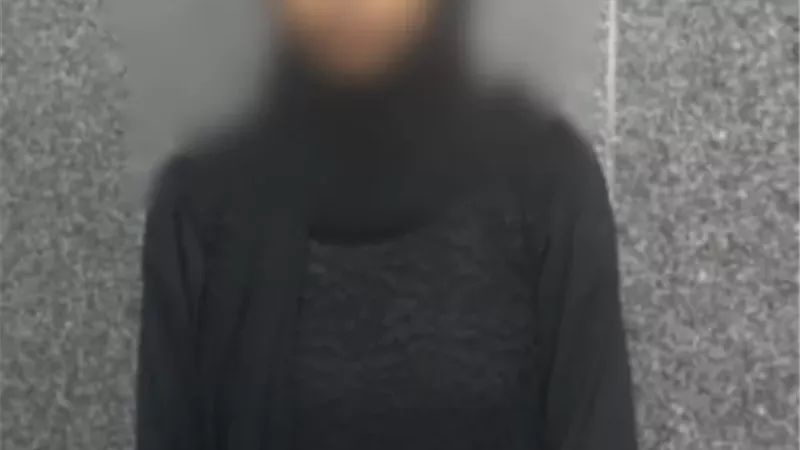 جحود أم.. ضبط أجنبية تعدت على طفلتها وإصابتها فى كفر الشيخ