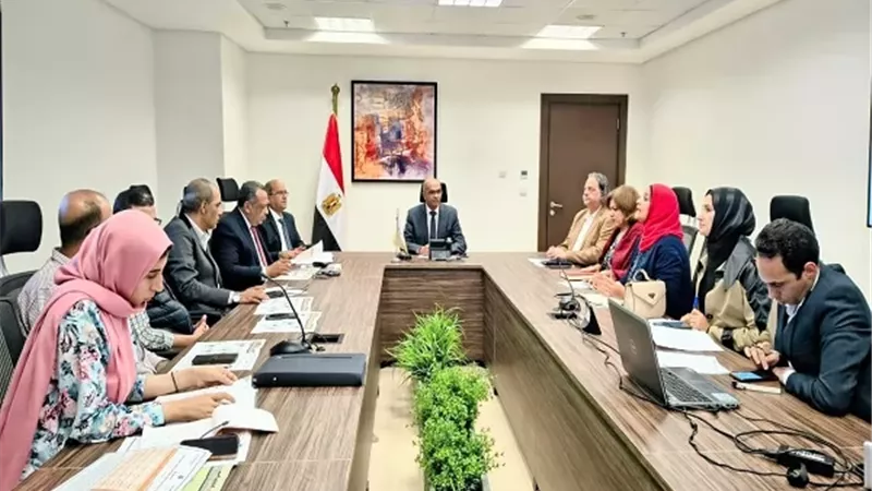 الإسكان يتابع خدمات الصرف الصحى المستدامة بالشرقية