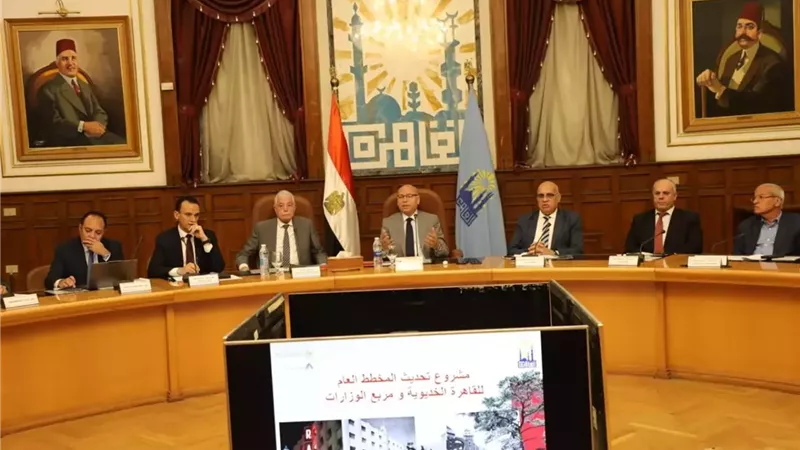 متابعة أعمال تطوير منطقة القاهرة الخديوية لسرعة الانتهاء طبقاً للجدول الزمنى