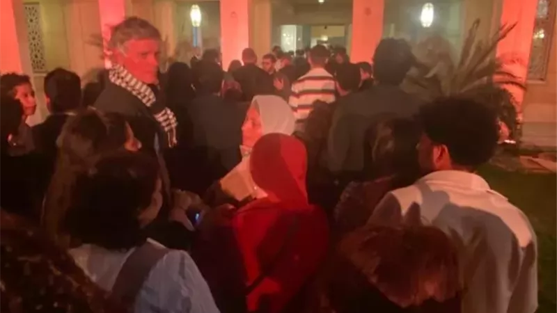 فيلم المهاجر لخالد النبوي ويسرا كامل العدد في مهرجان القاهرة