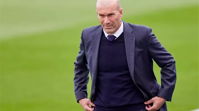 حقيقة عودة زيدان لتدريب ريال مدريد.. خلفاً لتشابي ألونسو