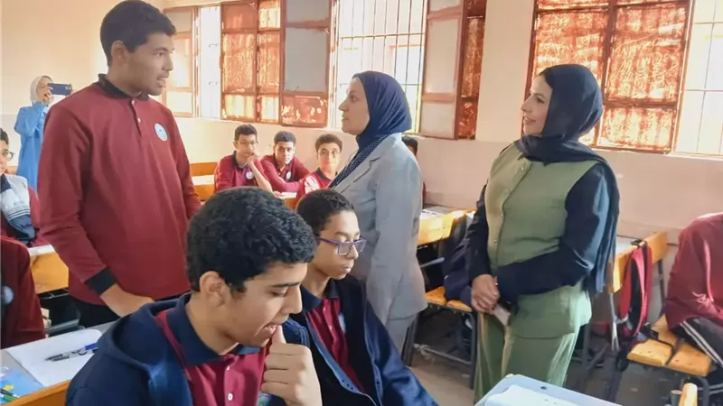 مدير تعليم القاهرة في زيارة ميدانية لإدارتي مصر الجديدة والنزهة