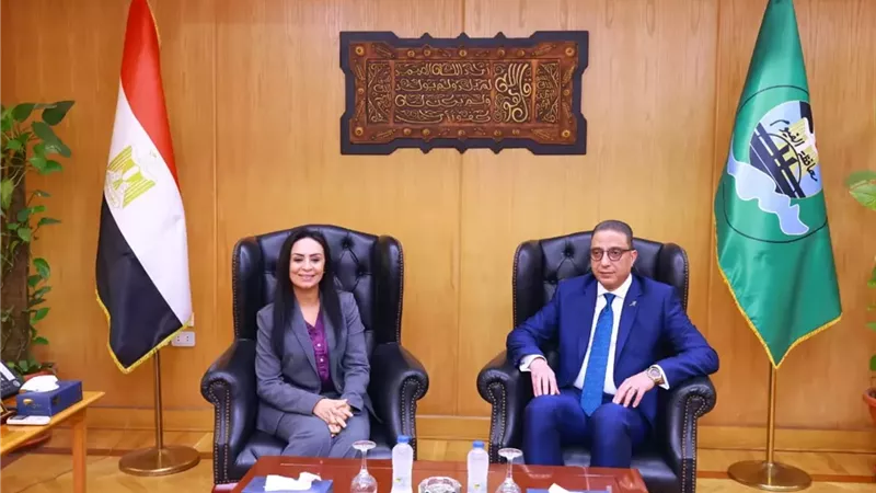 وزيرة التضامن ومحافظ الفيوم يبحثان التعاون للتوسع في برامج الحماية الاجتماعية