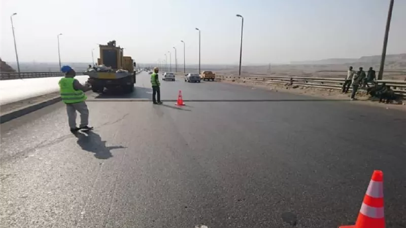 تحويلات مرورية مؤقتة لتنفيذ كوبري تقاطع محور صلاح سالم مع طريق عين الحياة