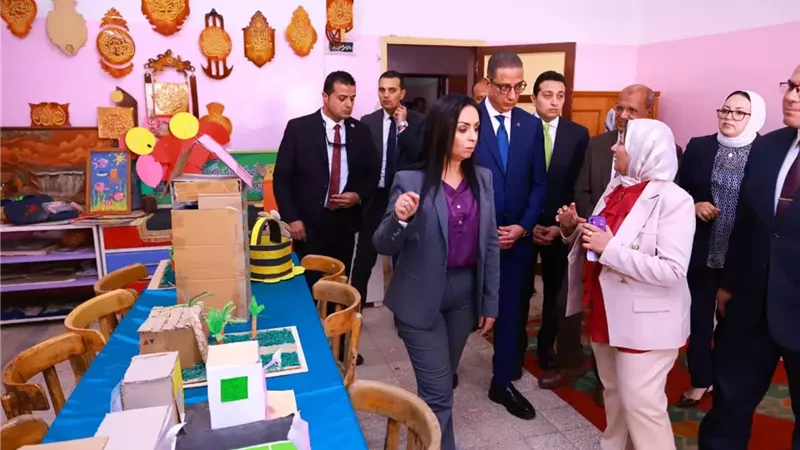 وزيرة التضامن توجه بدراسة حالة الأطفال بمؤسسة الرعاية للأيتام بـ