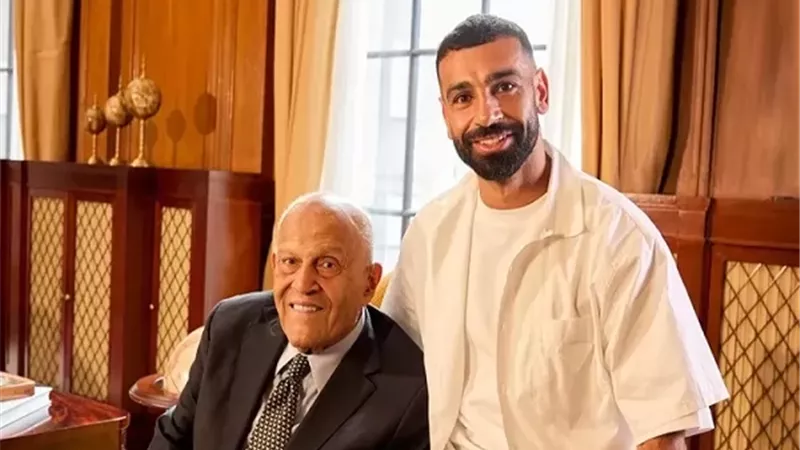 صلاح : أحب التواجد مع بناتى .. وهذا أول شيء أفعله عند عودتى إلى مصر