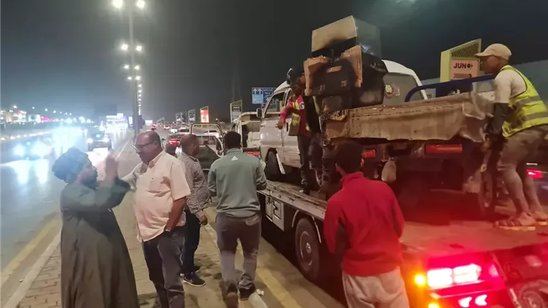 حملات مكثفة صباحًا ومساءً لإزالة الإشغالات بـ6 أكتوبر