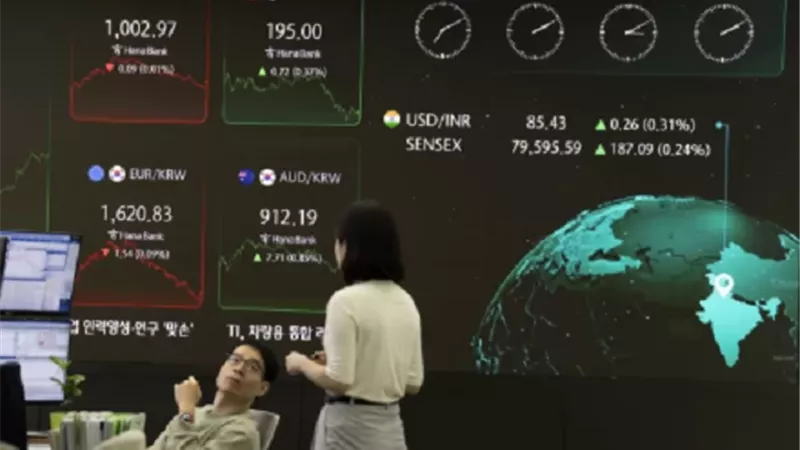 الأسهم الآسيوية تهبط بحدة مع ضغوط قطاع التكنولوجيا