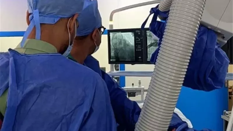 الرعاية الصحية تعلن نجاح أول عملية تركيب منظم لضربات القلب بأسوان