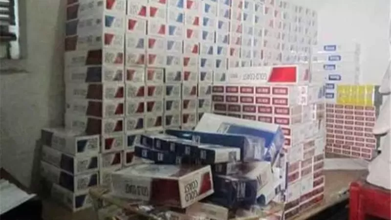 ضبط عاطلًا بحوزته 87 ألف عبوة سجائر مجهولة المصدر بسيوة