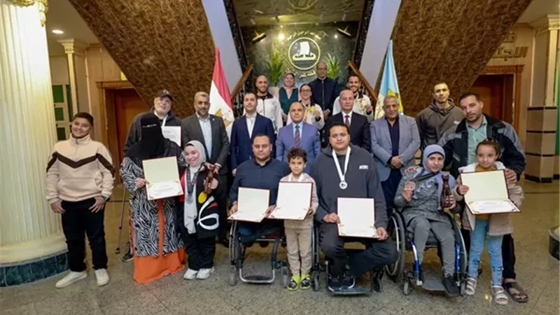 محافظ كفرالشيخ يكرم لاعبين ومدربين حصدوا ذهبية وفضية وبرونزية
