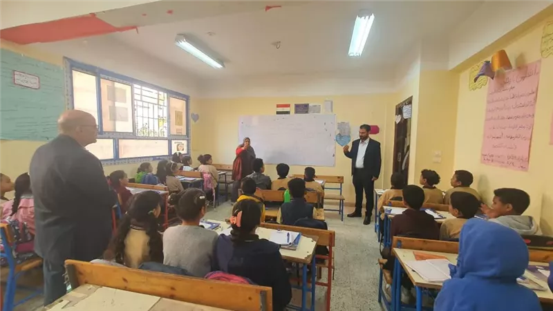 وكيل تعليم القاهرة يشدد على تطبيق لائحة التحفيز التربوي والانضباط